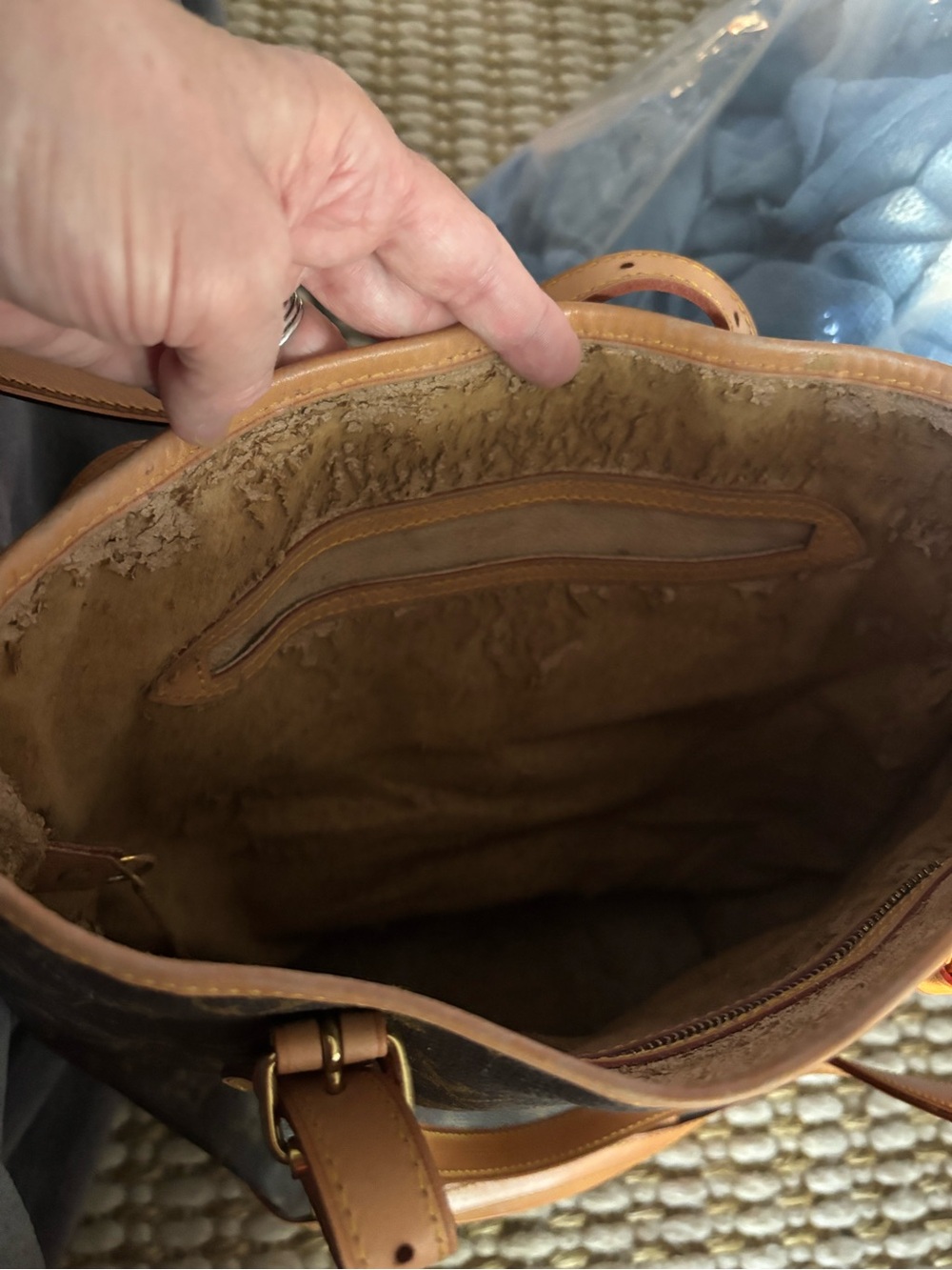 Vintage Louis Vuitton Monogram Bucket bag with Vachetta Trim- PROJECT BAG!!! - Picture 12 of 13
